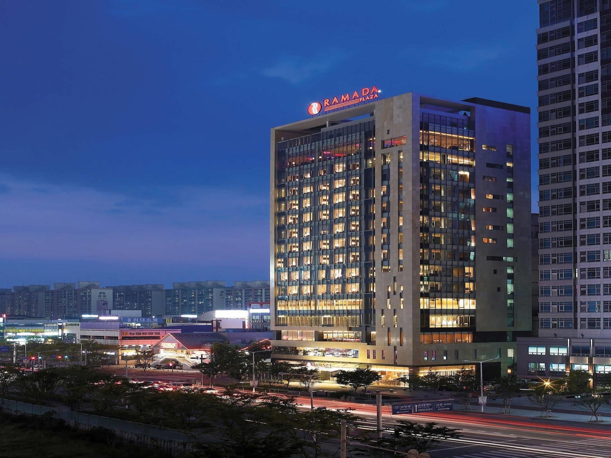 Hotel Ramada Plaza By Wyndham Gwangju Gwangju Metropolitan City Exterior foto